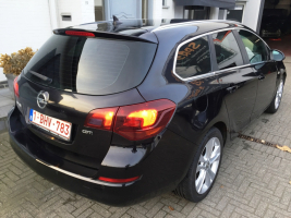 VERKOCHT  OPEL ASTRA SPORTTOURER 1,7CDTI * NAVIGATIE * DIGITALE AIRCO * ALU VELGEN * GEKEURD * GARANTIE