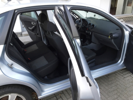 VERKOCHT  SEAT IBIZA 1,9 TDI * ZILVER METAAL * 5 DEURS * DIGITALE AIRCO * CRUISECONTROL * ALU VELGEN * GEKEURD * GARANTIE