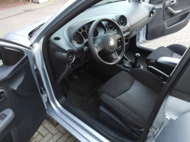 VERKOCHT  SEAT IBIZA 1,9 TDI * ZILVER METAAL * 5 DEURS * DIGITALE AIRCO * CRUISECONTROL * ALU VELGEN * GEKEURD * GARANTIE