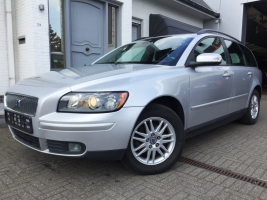 VERKOCHT  VOLVO V50 1600 DIESEL / ZILVER / LEDER INTERIEUR / GEKEURD