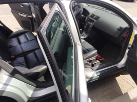 VERKOCHT  VOLVO V50 1600 DIESEL / ZILVER / LEDER INTERIEUR / GEKEURD