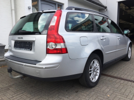 VERKOCHT  VOLVO V50 1600 DIESEL / ZILVER / LEDER INTERIEUR / GEKEURD