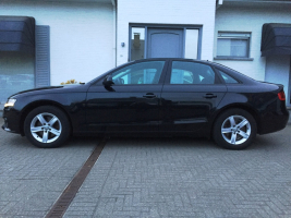 VERKOCHT  AUDI A4 2,0TDI FULL OPTION / LEDER / NAVIGATIE / CRUISECONTROL * ALU VELGEN / 6 VIT  / GARANTIE