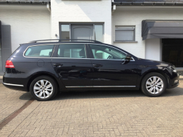 VERKOCHT VOLKSWAGEN PASSAT BREAK 1,6 TDI / ZWART METAAL / NAVIGATIE + KLEURSCHERM / CRUISECONTROL / ALU VELGEN / TREKHAAK / GEKEURD / GARANTIE 