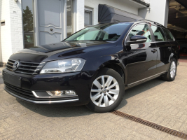 VERKOCHT VOLKSWAGEN PASSAT BREAK 1,6 TDI / ZWART METAAL / NAVIGATIE + KLEURSCHERM / CRUISECONTROL / ALU VELGEN / TREKHAAK / GEKEURD / GARANTIE 