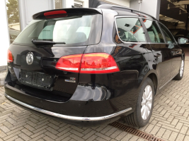 VERKOCHT  VOLKSWAGEN PASSAT 1,6 TDI BREAK / NAVIGATIE / DIGITALE AIRCO / CRUISECONTROL / PARKEERSENSOREN / GEKEURD / GARANTIE