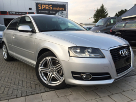 VERKOCHT  AUDI A3 1,6 TDI * ZILVER METAAL * CRUISECONTROL * NAVIGATIE * ALU VELGEN * GEKEURD * GARANTIE