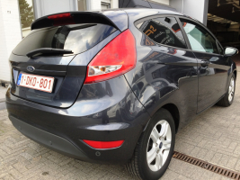 VERKOCHT  FORD FIESTA 1,6 TDCI * GRIJS METAAL * AIRCO * ALU *VELGEN * SCHADEWAGEN BESTEMD VOOR HANDELAAR *