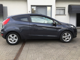 VERKOCHT  FORD FIESTA 1,6 TDCI * GRIJS METAAL * AIRCO * ALU *VELGEN * SCHADEWAGEN BESTEMD VOOR HANDELAAR *