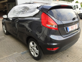 VERKOCHT  FORD FIESTA 1,6 TDCI * GRIJS METAAL * AIRCO * ALU *VELGEN * SCHADEWAGEN BESTEMD VOOR HANDELAAR *