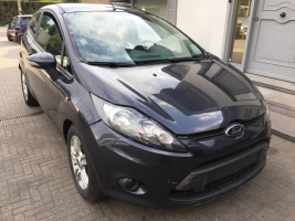 VERKOCHT  FORD FIESTA 1,6 TDCI * GRIJS METAAL * AIRCO * ALU *VELGEN * SCHADEWAGEN BESTEMD VOOR HANDELAAR *