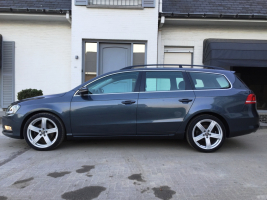 VERKOCHT  VOLKSWAGEN PASSAT 1,6 TDI * 20/04/2012 * 91083KM * NAVIGATIE MET KLEURSCHERM * PARKEERSENSOREN * AUTOMATISCHE AIRCO * CRUISECONTROL * GEKEURD * GARANTIE