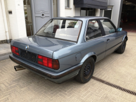 VERKOCHT BMW 325 I  * E30 * OPKNAPPER