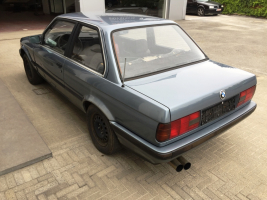 VERKOCHT BMW 325 I  * E30 * OPKNAPPER