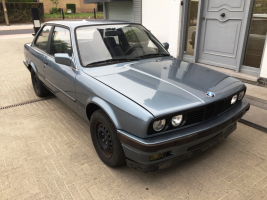 VERKOCHT BMW 325 I  * E30 * OPKNAPPER