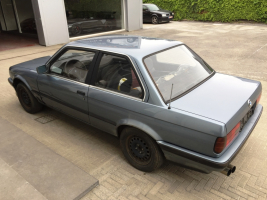 VERKOCHT BMW 325 I  * E30 * OPKNAPPER