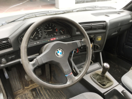 VERKOCHT BMW 325 I  * E30 * OPKNAPPER