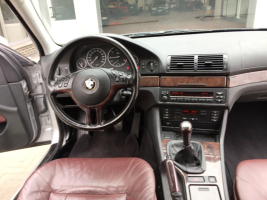 VERKOCHT  BMW 520 D * 4 DEURS * FULL OPTION * 19&quot; VELGEN * VERLAAGD * LEDER INTERIEUR * GEKEURD * GARANTIE