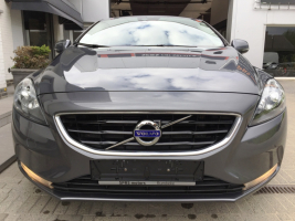 VERKOCHT  VOLVO V40 1,6D * MOMENTUM * ALU VELGEN * SLECHTS 64950 KM * BJ 08/10/2013 * GRIJS METAAL * GEKEURD * GARANTIE