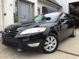 VERKOCHT  FORD MONDEO BENZINE * SLECHTS 26.677 KM !! * BJ 11/10/2011  *  PDC * ZWART METAAL * GEKEURD * GARANTIE