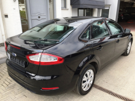 VERKOCHT  FORD MONDEO BENZINE * SLECHTS 26.677 KM !! * BJ 11/10/2011  *  PDC * ZWART METAAL * GEKEURD * GARANTIE