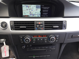 BMW 320 D CABRIOLET ** FULL OPTION ** LEDER / NAVIGATIE / XENON / AUTOMAAT / ALU VELGEN / CRUISECONTROL  / GEKEURD * GARANTIE