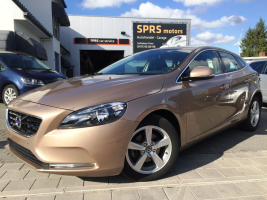 VERKOCHT  VOLVO V40 1,6 D * FULL OPTION * LEDER * ALU VELGEN * CAMERA * CRUISECONTROL * PARK ASSISTANCE * AUTOMATISCHE AIRCO *  GEKEURD * GARANTIE