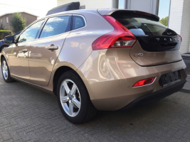 VERKOCHT  VOLVO V40 1,6 D * FULL OPTION * LEDER * ALU VELGEN * CAMERA * CRUISECONTROL * PARK ASSISTANCE * AUTOMATISCHE AIRCO *  GEKEURD * GARANTIE