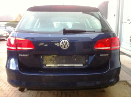 VERKOCHT  VOLKSWAGEN PASSAT 1,6DTDI * BREAK * NAVIGATIE + KLEURSCHERM * PARKEERSENSOREN * AUTOMATISCHE AIRCO * CRUISECONTROL * 18&quot; VELGEN * GEKEURD * GARANTIE