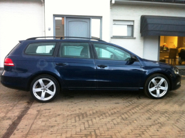 VERKOCHT  VOLKSWAGEN PASSAT 1,6DTDI * BREAK * NAVIGATIE + KLEURSCHERM * PARKEERSENSOREN * AUTOMATISCHE AIRCO * CRUISECONTROL * 18&quot; VELGEN * GEKEURD * GARANTIE