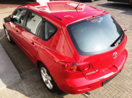 VERKOCHT  MAZDA 3 1,6 BENZINE MET SLECHTS 58895 KM !  * GEKEURD * GARANTIE