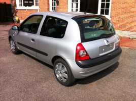 VERKOCHT  RENAULT CLIO 1,5 DCI  11/03/2005  90132 KM  GEKEURD + GARANTIE