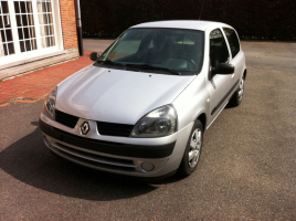 VERKOCHT  RENAULT CLIO 1,5 DCI  11/03/2005  90132 KM  GEKEURD + GARANTIE