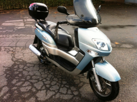 VERKOCHT  MBK KILIBRE  YAMAHA VP 300 04/08/2004  8947 KM  + GARANTIE