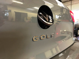 VW GOLF 8 R-LINE  FULL OPTION  BJ 2021  SLECHTS 17,613 KM  BENZINE - ELEKTRISCH