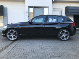 BMW  116 I BENZINE  12/2015  SLECHTS 32824 KM  GEKEURD + GARANTIE