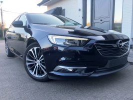 OPEL INSIGNIA BENZINE AUTOMAAT FULL OPTION  96.937 KM  BJ 2019