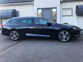 OPEL INSIGNIA BENZINE AUTOMAAT FULL OPTION  96.937 KM  BJ 2019