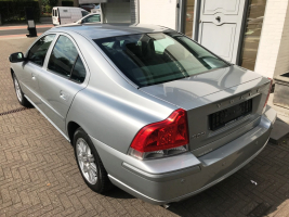 VERKOCHT  VOLVO S60 BENZINE FULL OPTION 06/03/2009  103817 KM  GEKEURD + GARANTIE