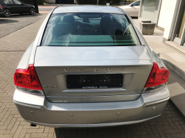 VERKOCHT  VOLVO S60 BENZINE FULL OPTION 06/03/2009  103817 KM  GEKEURD + GARANTIE