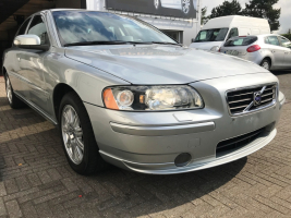 VERKOCHT  VOLVO S60 BENZINE FULL OPTION 06/03/2009  103817 KM  GEKEURD + GARANTIE