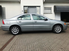 VERKOCHT  VOLVO S60 BENZINE FULL OPTION 06/03/2009  103817 KM  GEKEURD + GARANTIE