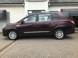 SSANG YONG RODIUS  17/06/2015  97436 KM  LICHTE VRACHT  /  5 ZITPLAATSEN 9000 EURO