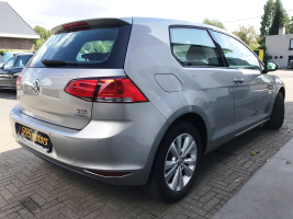 VOLKSWAGEN GOLF 7  BENZINE  28/06/2013