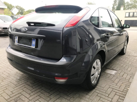 FORD FOCUS 1,4 BENZINE  OVERNAMEWAGEN VOOR HANDELAAR OF EXPORT