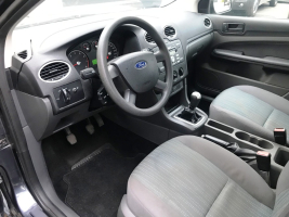 FORD FOCUS 1,4 BENZINE  OVERNAMEWAGEN VOOR HANDELAAR OF EXPORT