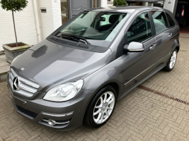 MERCEDES B 180 CDI AUTOMAAT HALF LEDER / NAVI / AIRCO 28/02/2011   137.052 KM