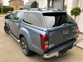 ISUZU D-MAX PICK-UP FULL OPTION  83.170 KM  BJ 2016