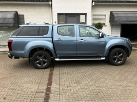 ISUZU D-MAX PICK-UP FULL OPTION  83.170 KM  BJ 2016