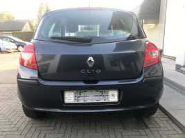 RENAULT CLIO 1,2 AUTOMAAT  26/04/2010  SLECHTS 58864 KM  3800 EURO